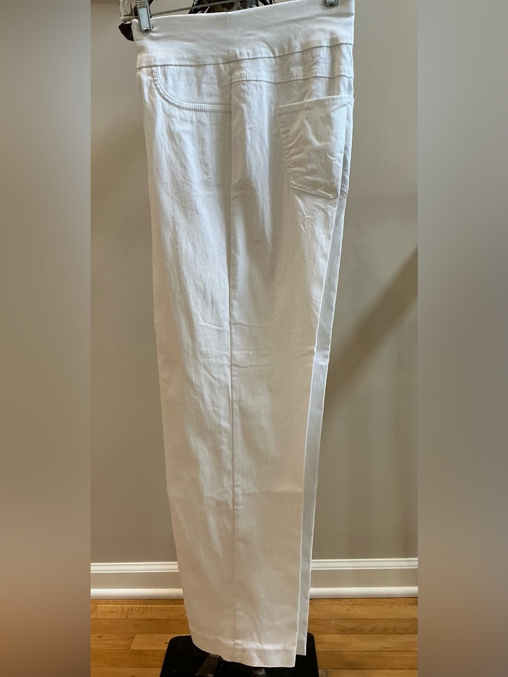 Ruby Rd. Women’s White Straight-Leg Women's Pants with Jean Styling